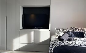 Lovers' Loft Apartment In Krakow - Orawska 7